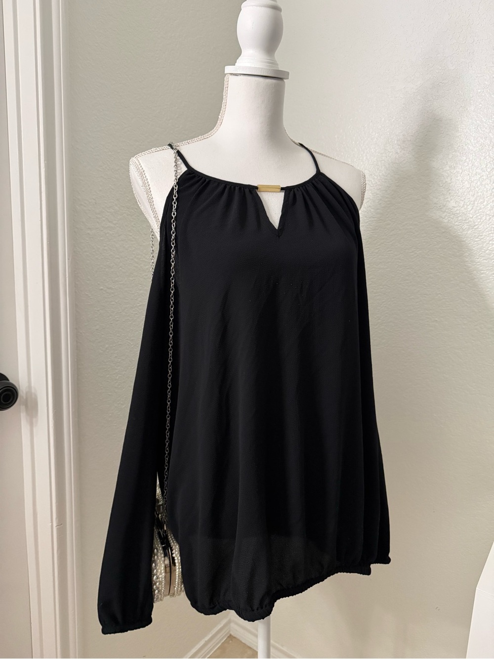 MICHAEL Michael Kors Black Long Sleeve Off-Shoulder Blouse with Gold Accent XL